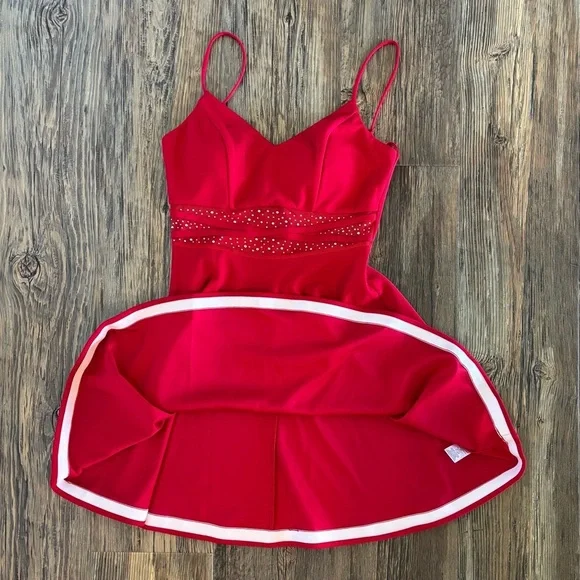 City Triangles Fit & Flare Mini Formal Party Dress Womens Jrs M Red Mesh Waist - Picture 11 of 11